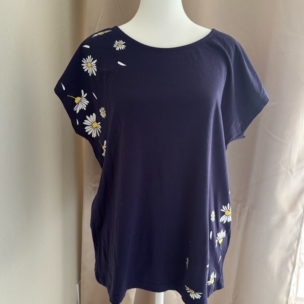 CREATION L Daisy Navy Top size 8